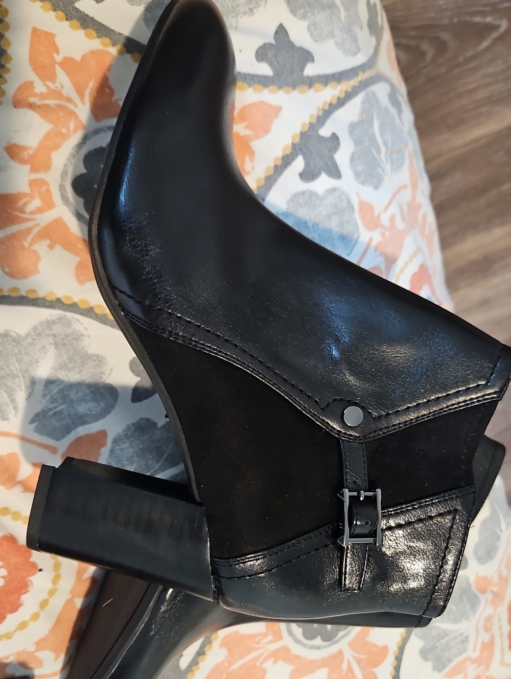 Franco Sarto Black Leather Buckle Ankle Booties L-Deora -8.5 New In The Box - Picture 5 of 5
